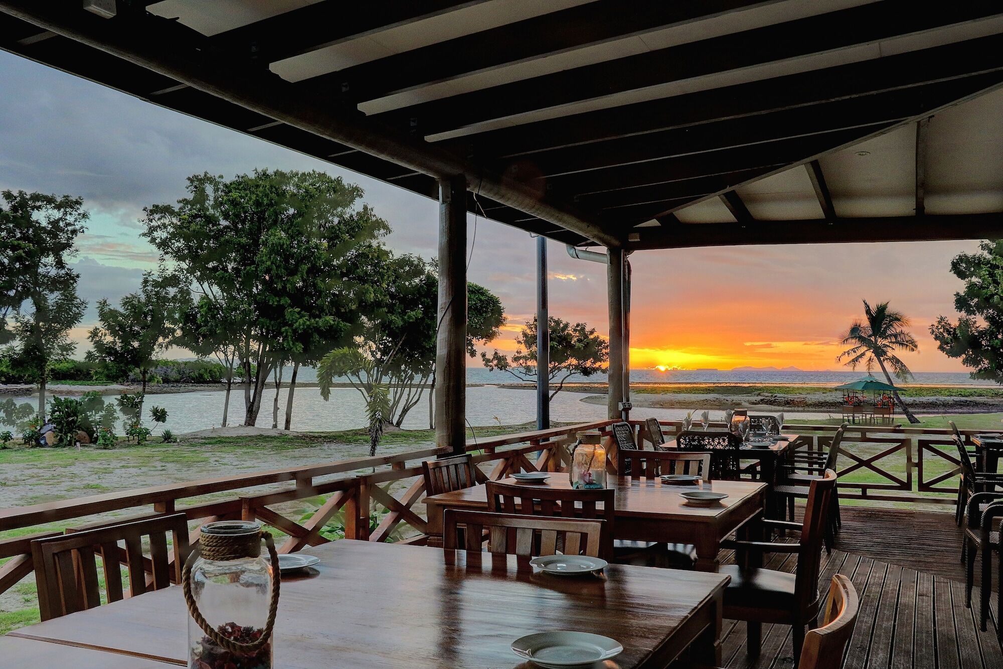 לאוטוקה Nila Beach Resort מראה חיצוני תמונה