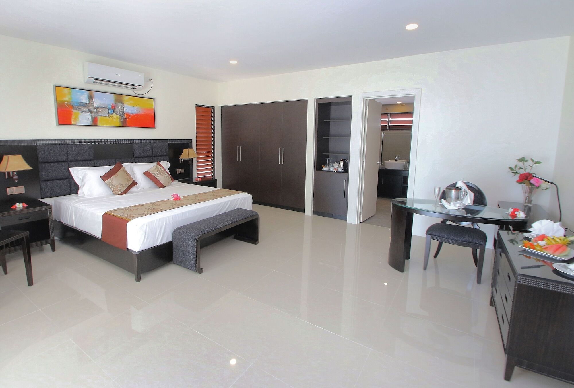לאוטוקה Nila Beach Resort מראה חיצוני תמונה