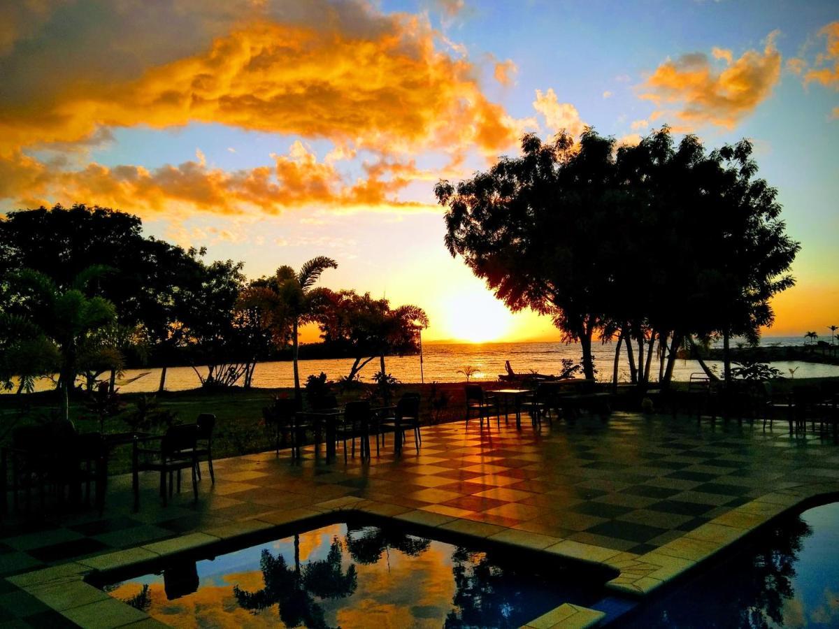 לאוטוקה Nila Beach Resort מראה חיצוני תמונה